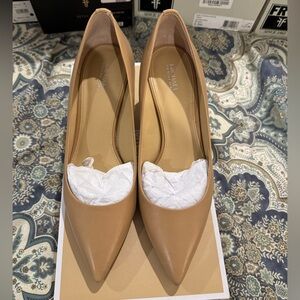 Michael Kors pumps